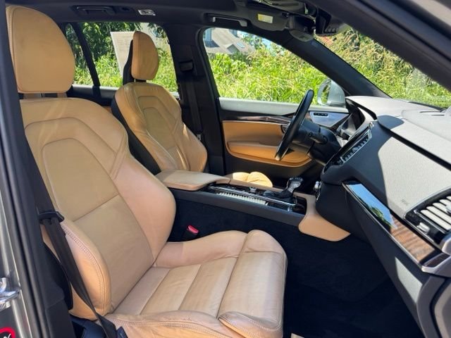 Used 2017 Gray Metallic Volvo T6 Momentum image 21