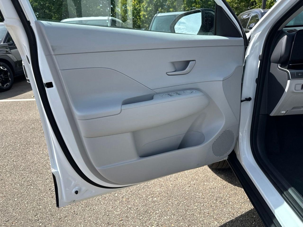 New 2027 White Hyundai SEL Sport AWD image 14