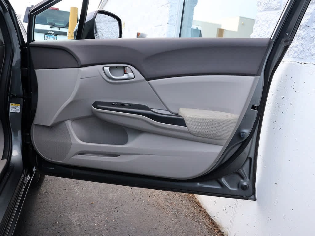 Used 2012 Urban Titanium Metallic Honda LX image 25