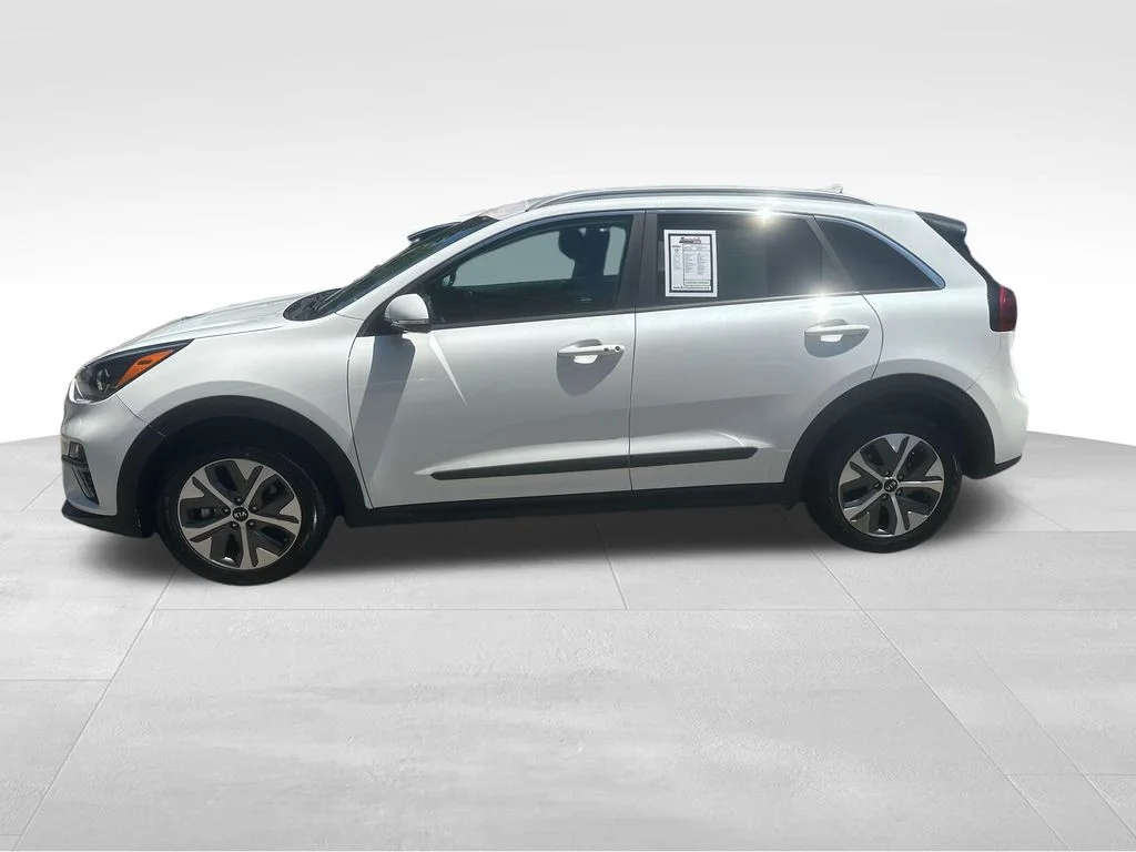 Used 2020 White Kia EX image 5