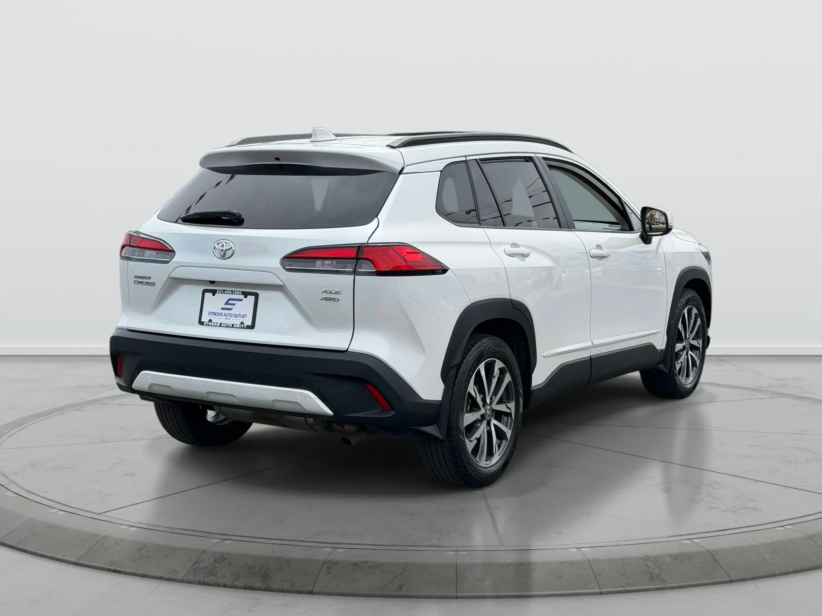 2023 Toyota Corolla Cross XLE - Photo 7