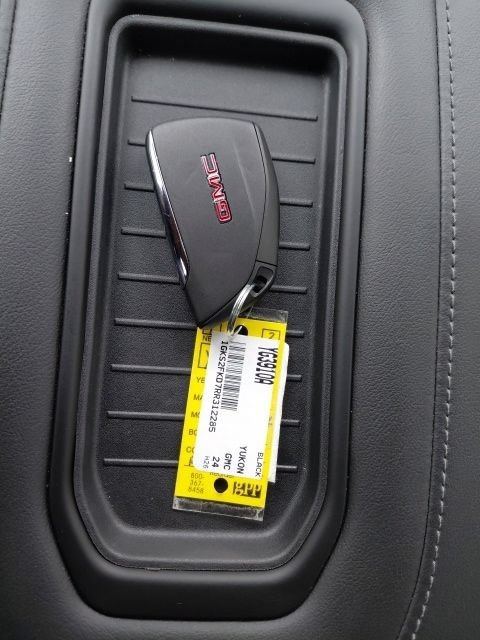 Used 2024 Onyx Black GMC SLE image 31