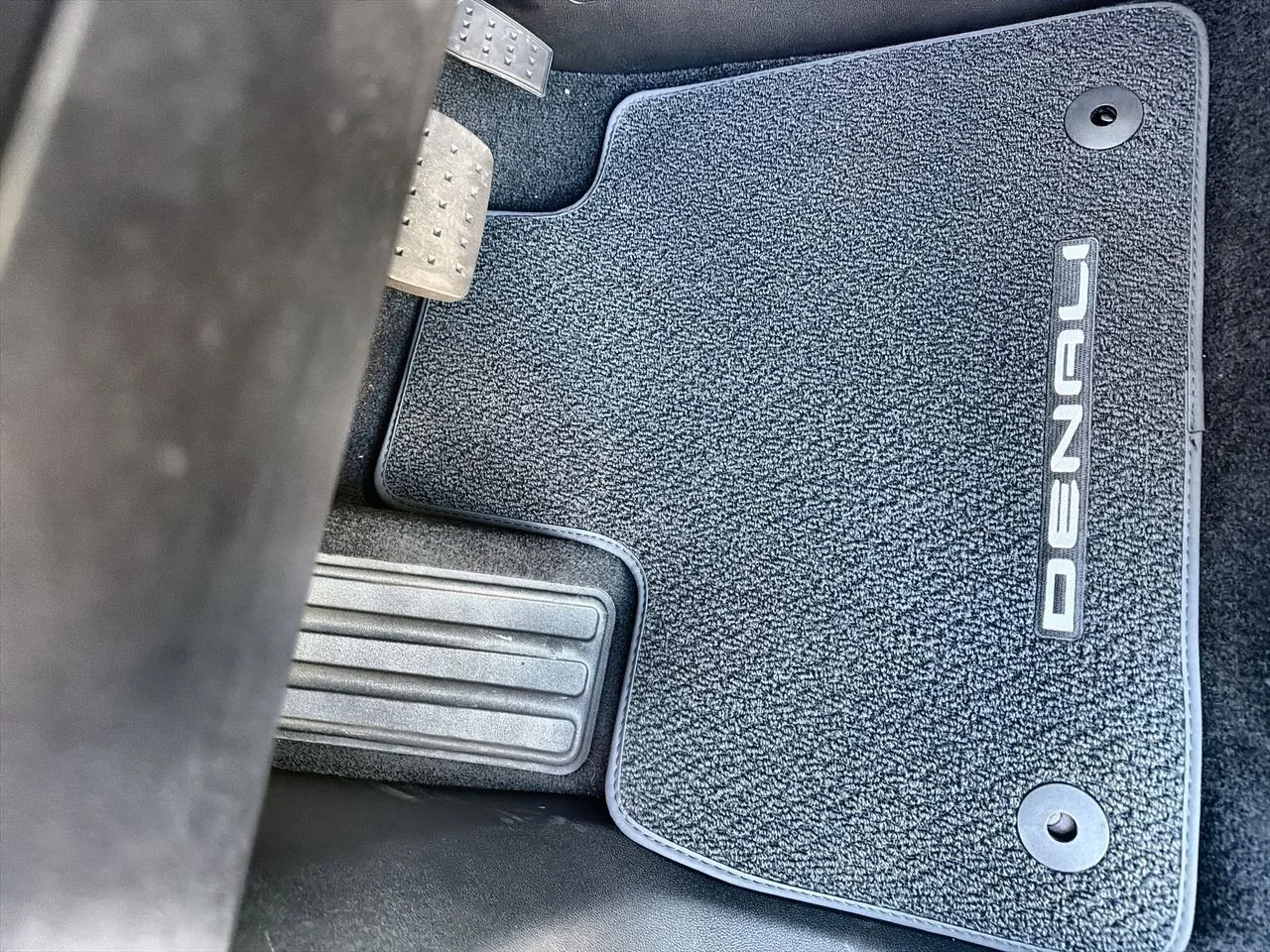 New 2026 Sterling Metallic GMC Denali image 30