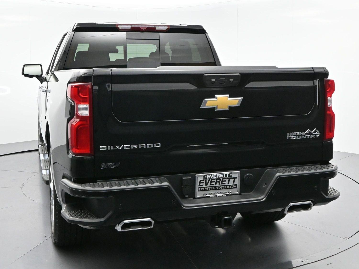 Used 2025 Black Chevrolet High Country image 6