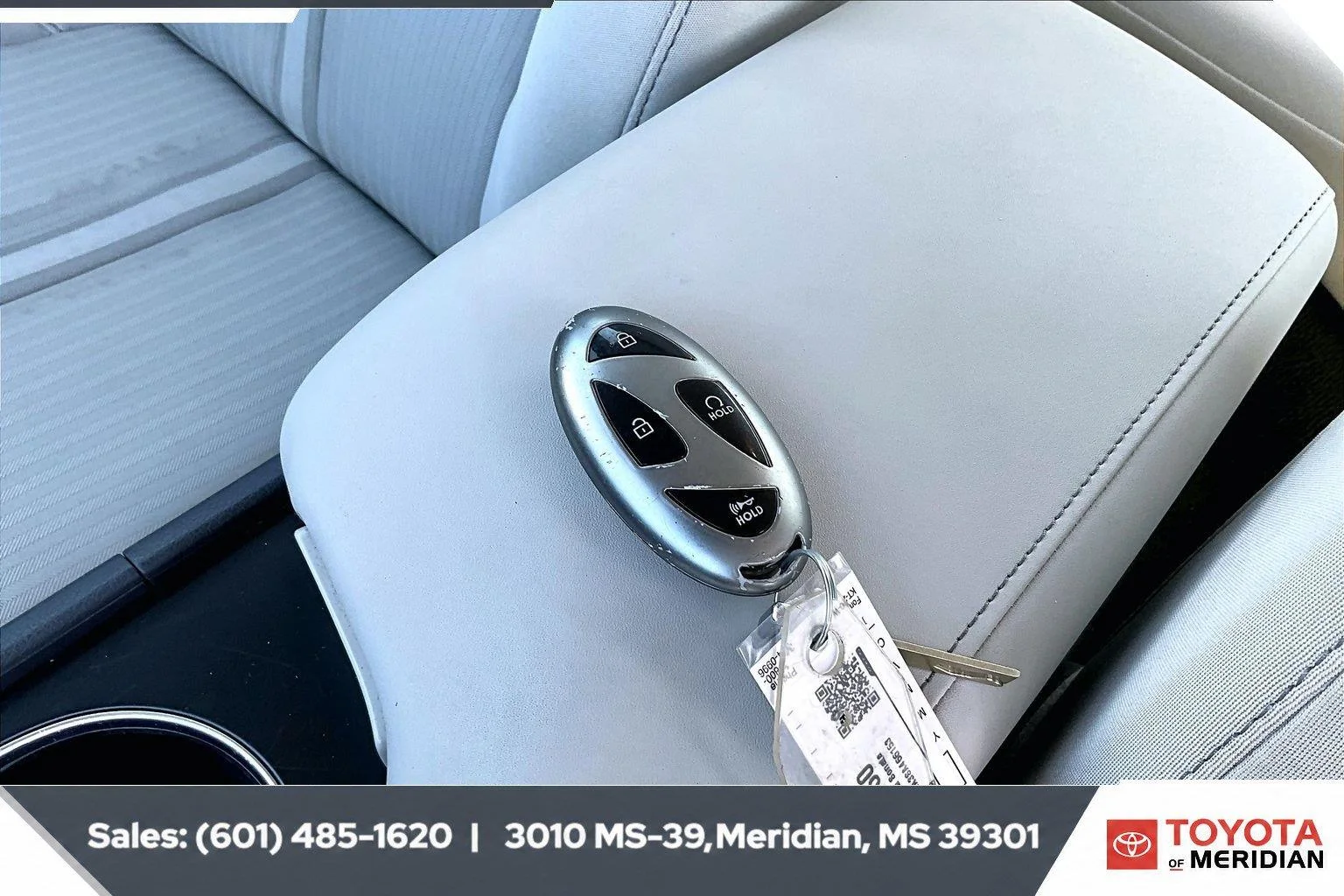 Used 2025 Aero Silver Hyundai SEL image 9