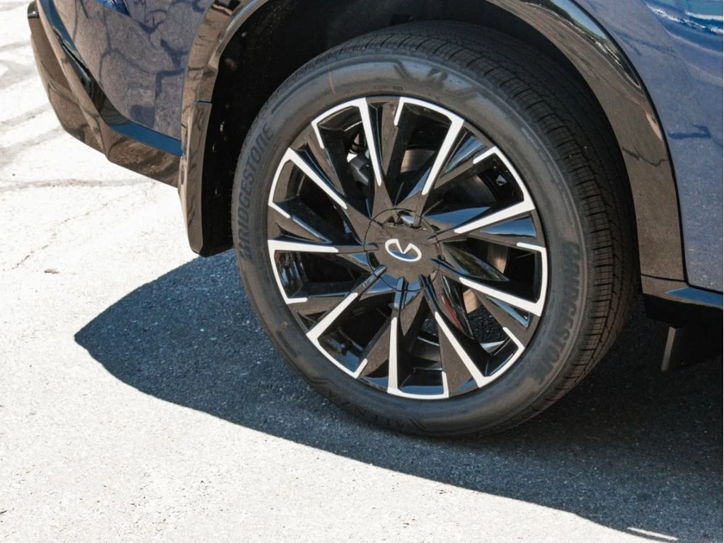 New 2027 GRAND BLUE INFINITI Autograph AWD image 4