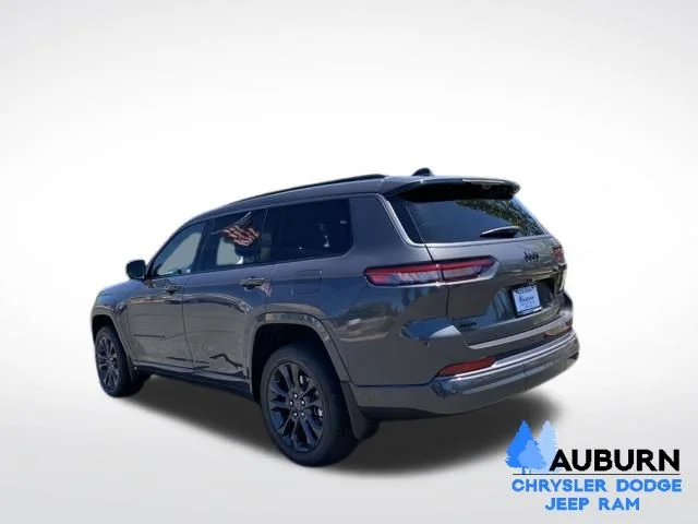 New 2026 Baltic Gray Metallic Clear-Coat Exterior Paint Jeep Limited image 5