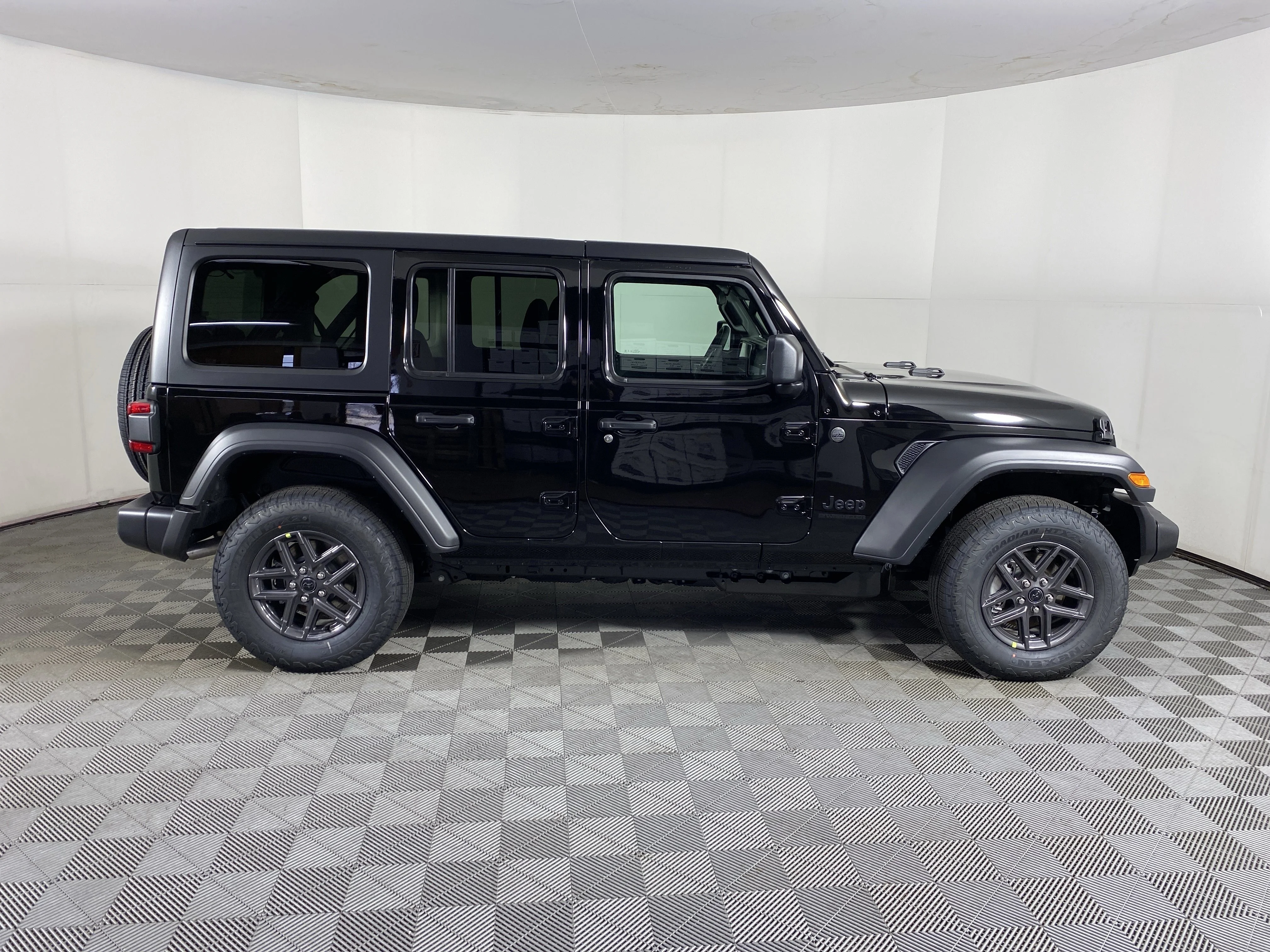 New 2026 Black Clear-Coat Exterior Paint Jeep Sport S image 5
