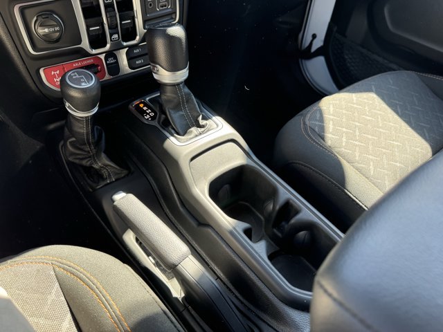 Used 2025 Bright White Clearcoat Jeep Mojave image 26