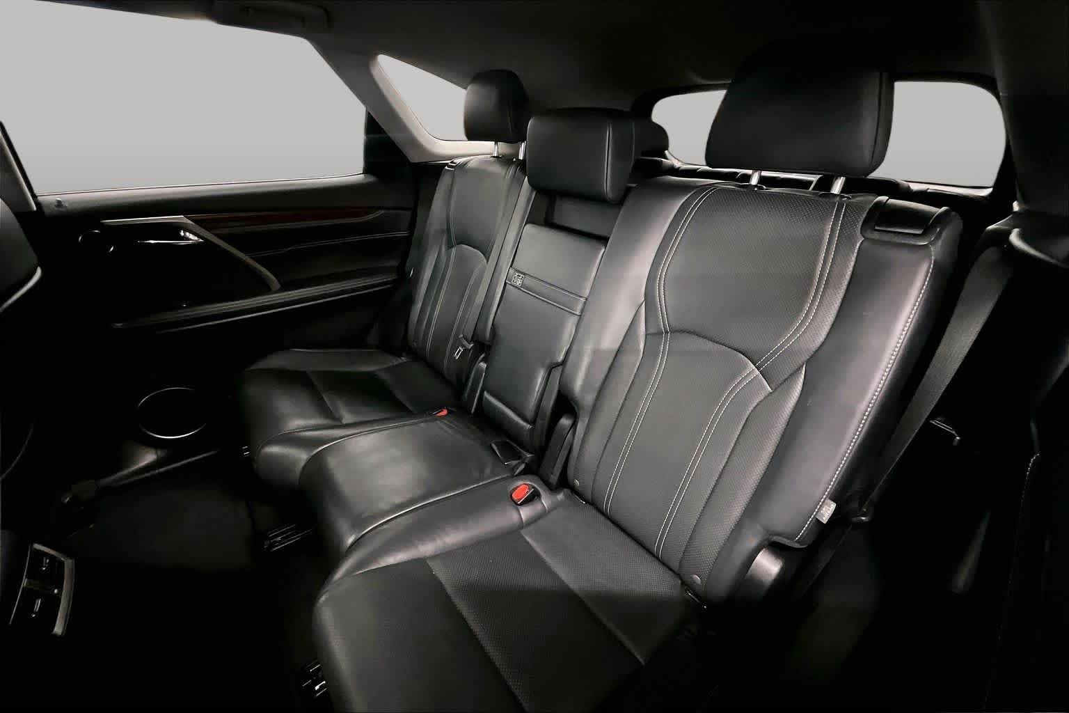 Used 2018 Atomic Silver Lexus  image 18