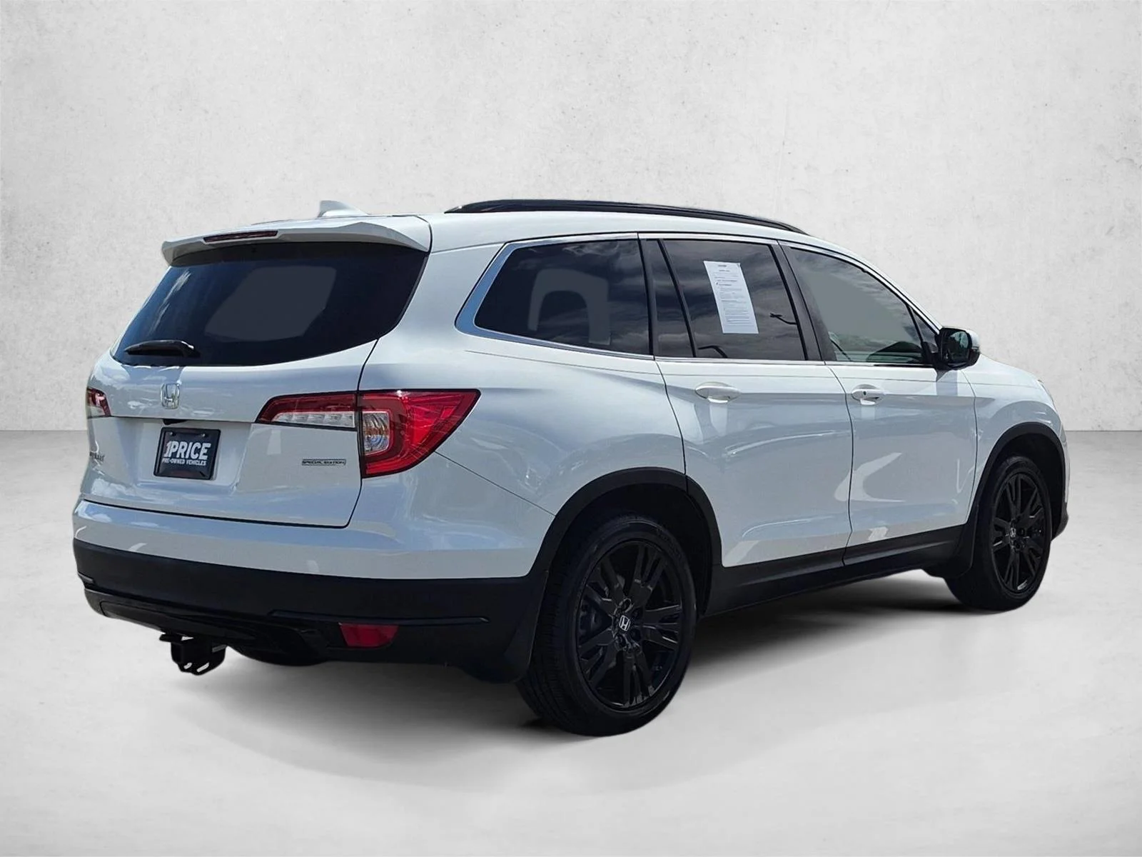 Used 2022 Platinum White Pearl Honda Special Edition image 5