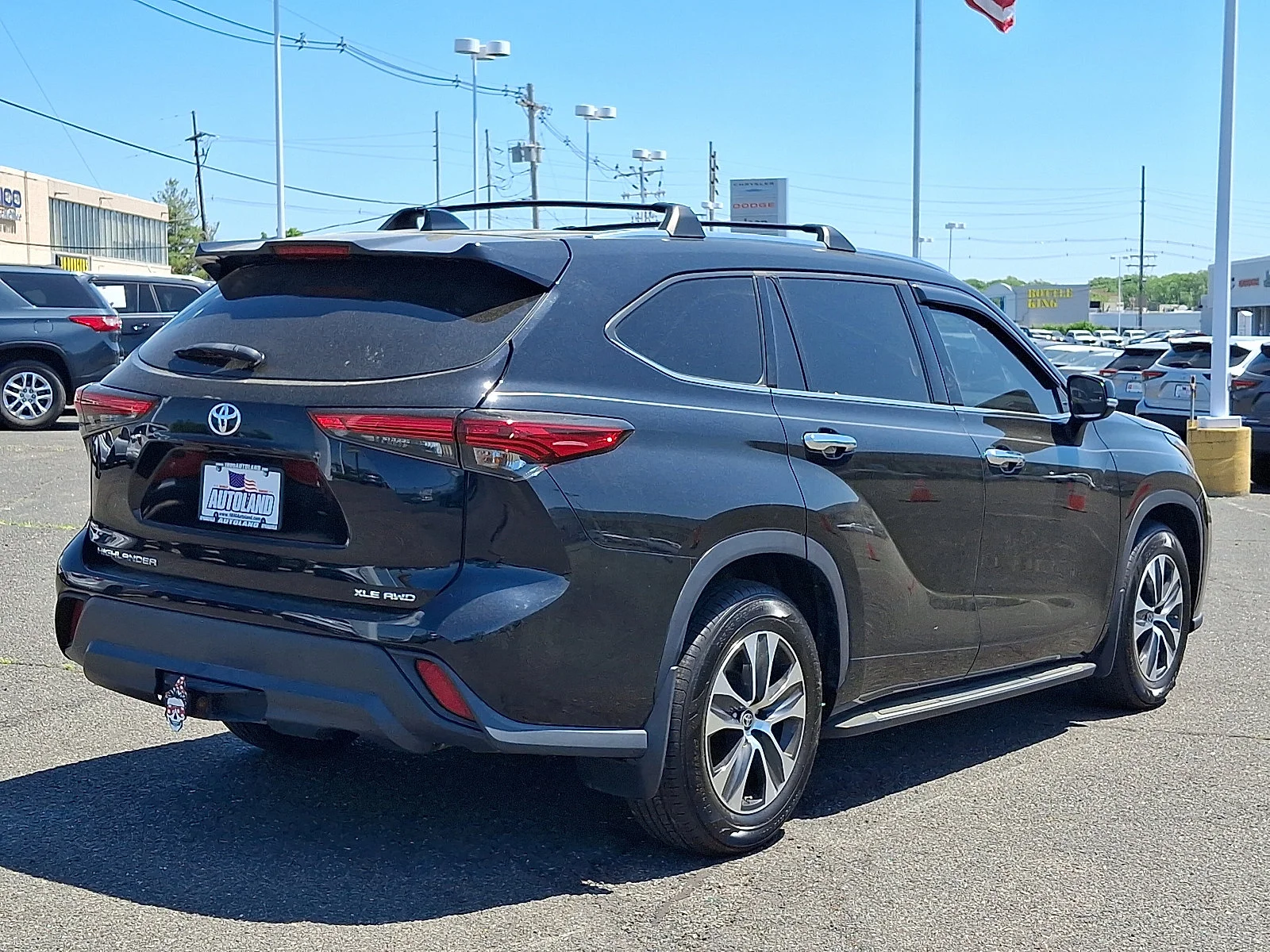 Used 2021 Midnight Black Metallic - 218 Toyota XLE image 7