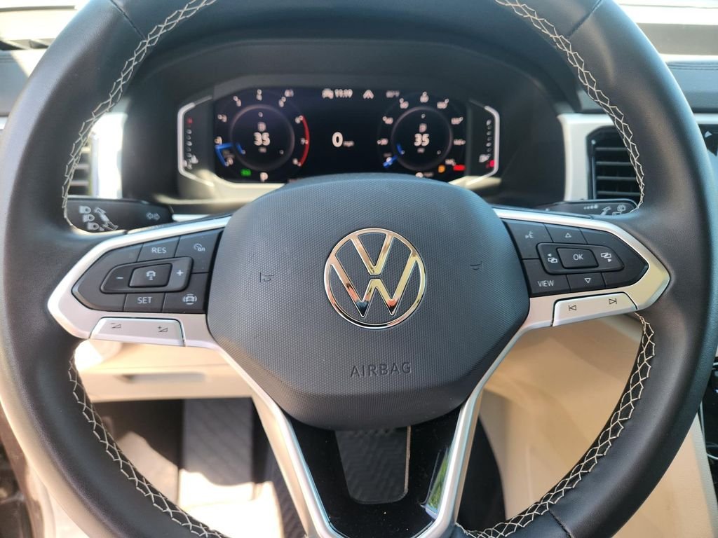 2023 Volkswagen Atlas SE w/Tech - Photo 14