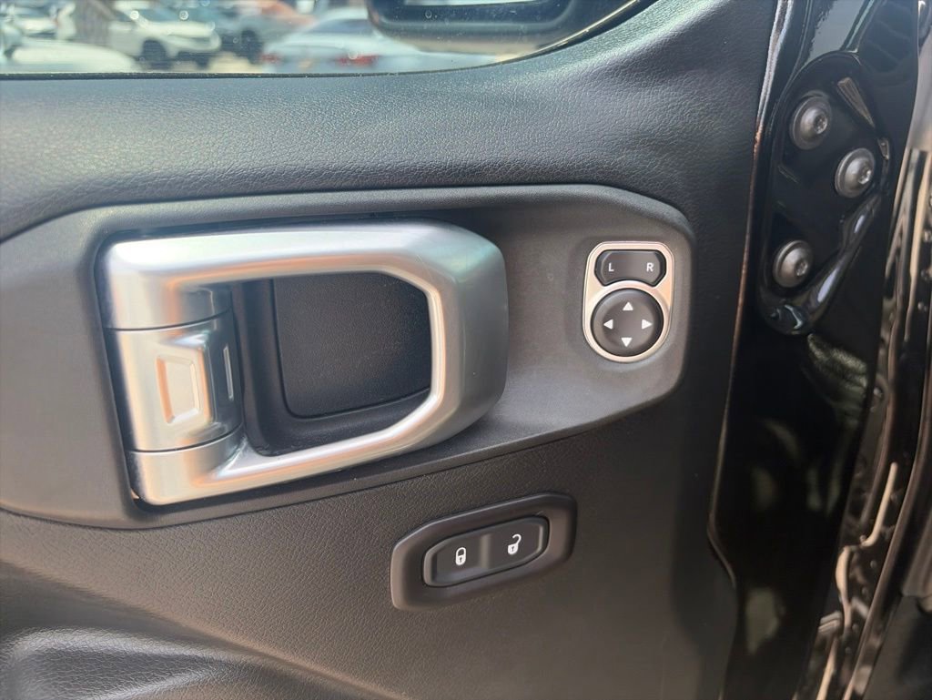 Used 2018 Black Jeep Sport S 4x4 image 18