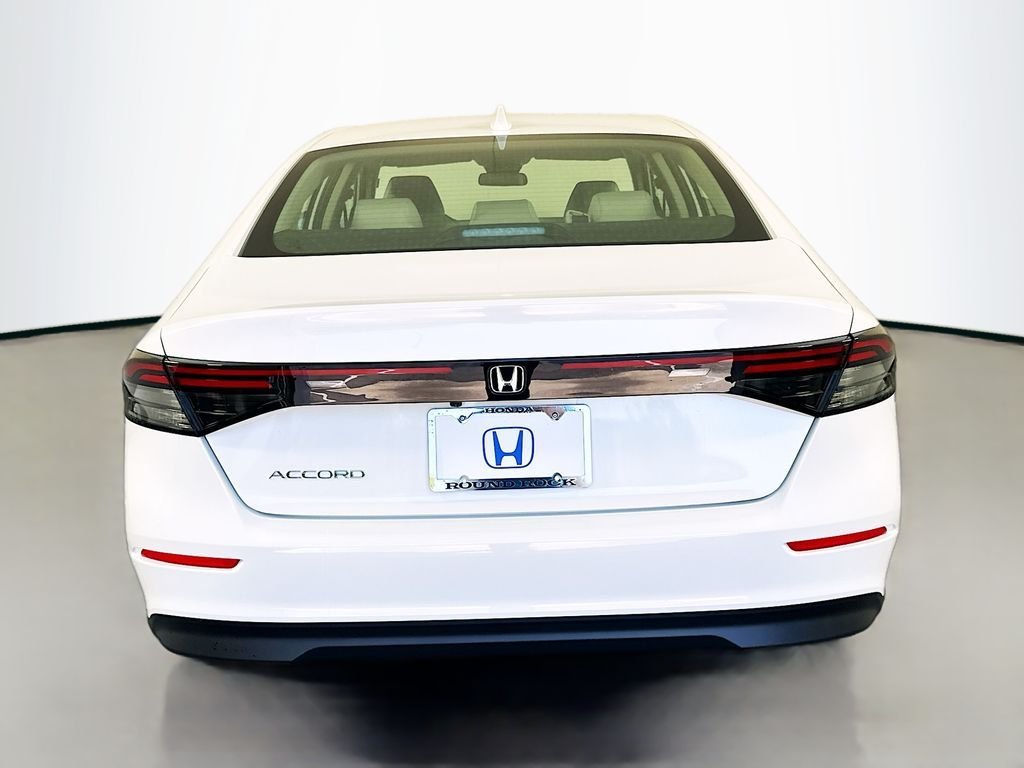 New 2026 Platinum White Pearl Honda LX image 6