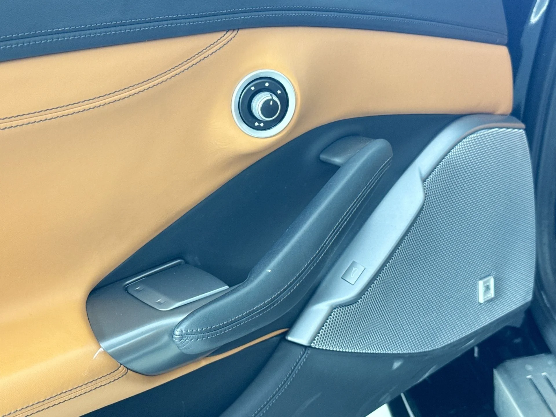 Certified Used 2019 Nero Ferrari Base image 16