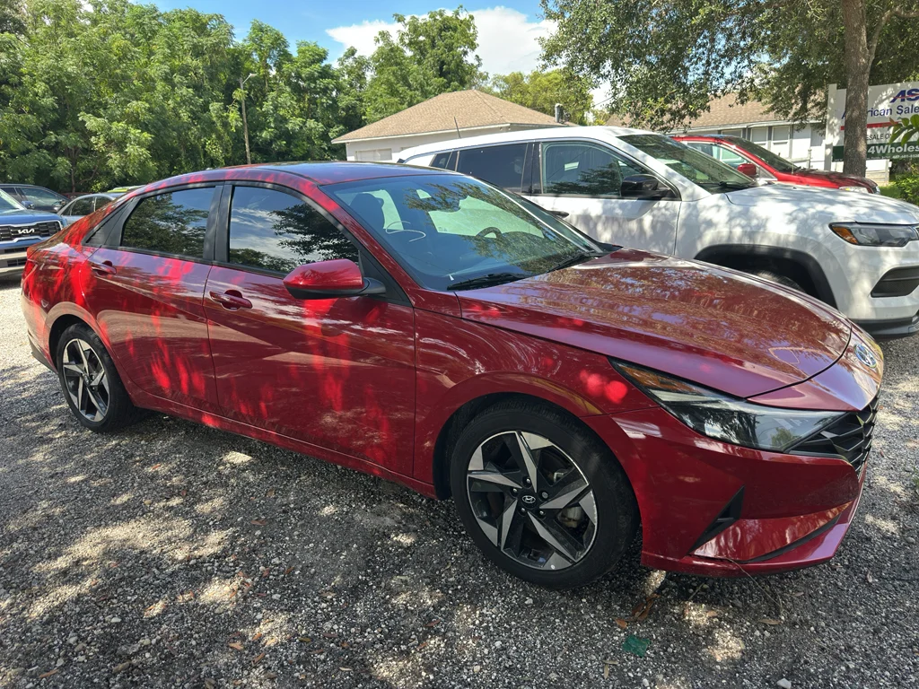 Used 2023 Scarlet Red Pearl Hyundai SEL image 1