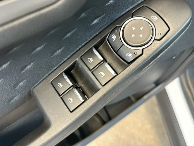 Used 2020 White Ford S image 17