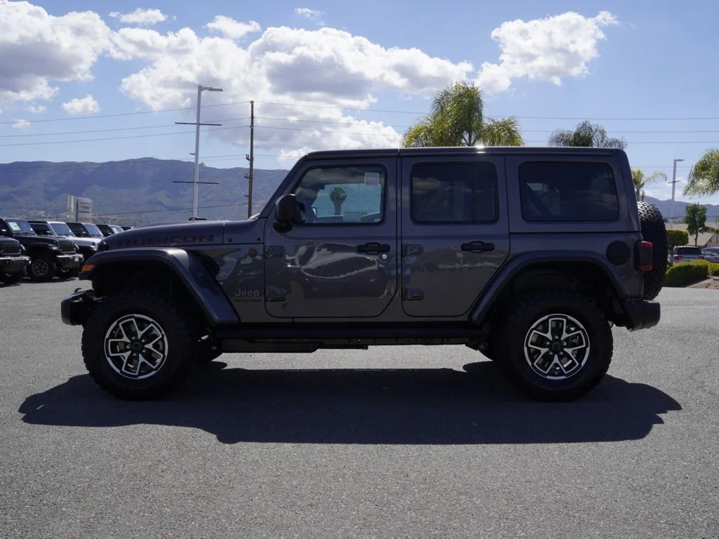 New 2026 Granite Crystal Metallic Clear-Coat Exterior Paint Jeep Rubicon image 6