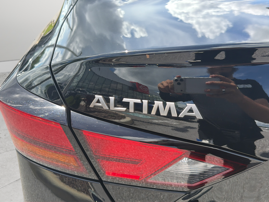 Certified Used 2025 Black Nissan 2.5 S image 45