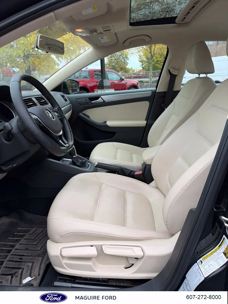 Used 2017 Black Volkswagen 1.4T SE image 11