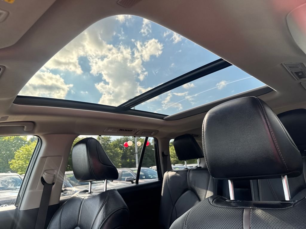 Used 2024 Black Toyota Platinum image 18