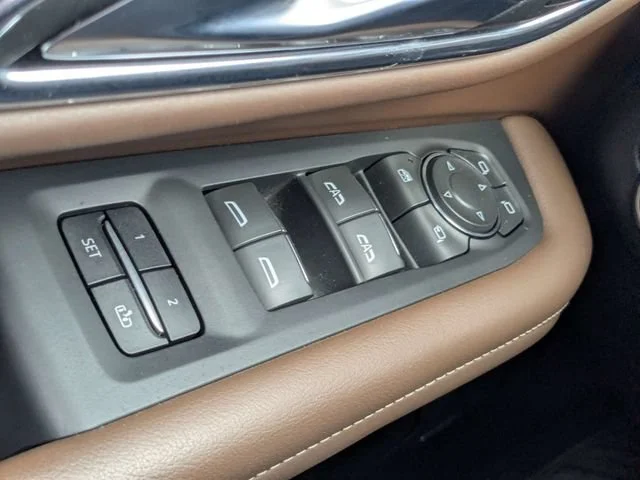 Used 2023 Iridescent Pearl Tricoat Chevrolet High Country image 26