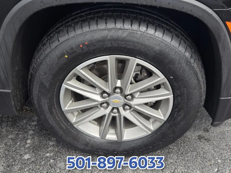 Used 2023 Black Metallic CHEVROLET AWD 4DR LT CLOTH W/1LT image 20