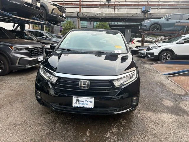 Used 2021 Black Honda EX-L image 2