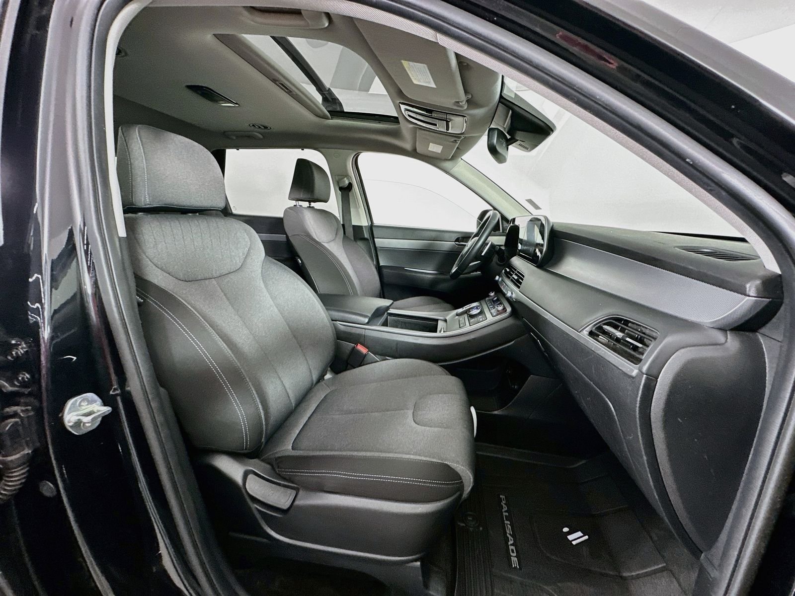 Used 2022 Abyss Black Pearl Hyundai SEL image 30