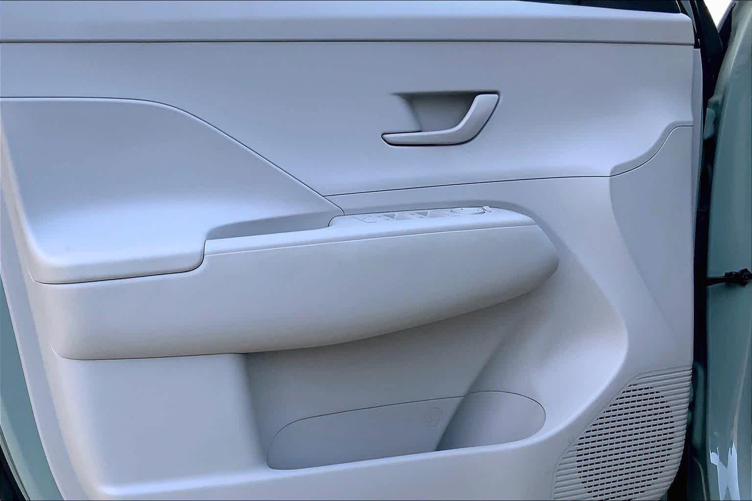 2024 Hyundai Kona SEL - Photo 22