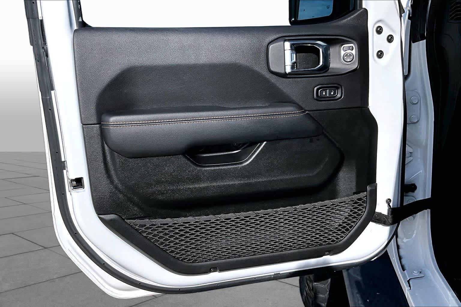 Used 2022 Bright White Clearcoat Jeep High Altitude image 19