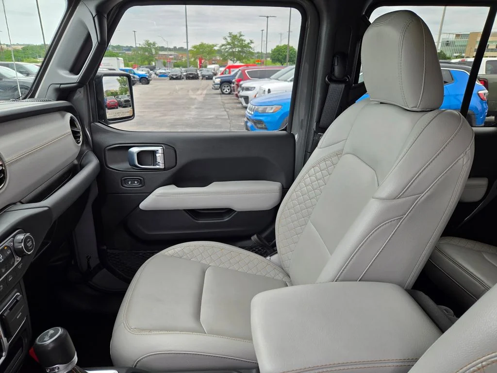 Certified Used 2023 Gray Jeep Altitude image 28