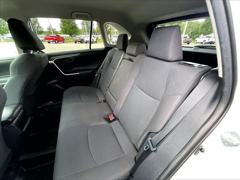 Used 2021 White Toyota LE image 15