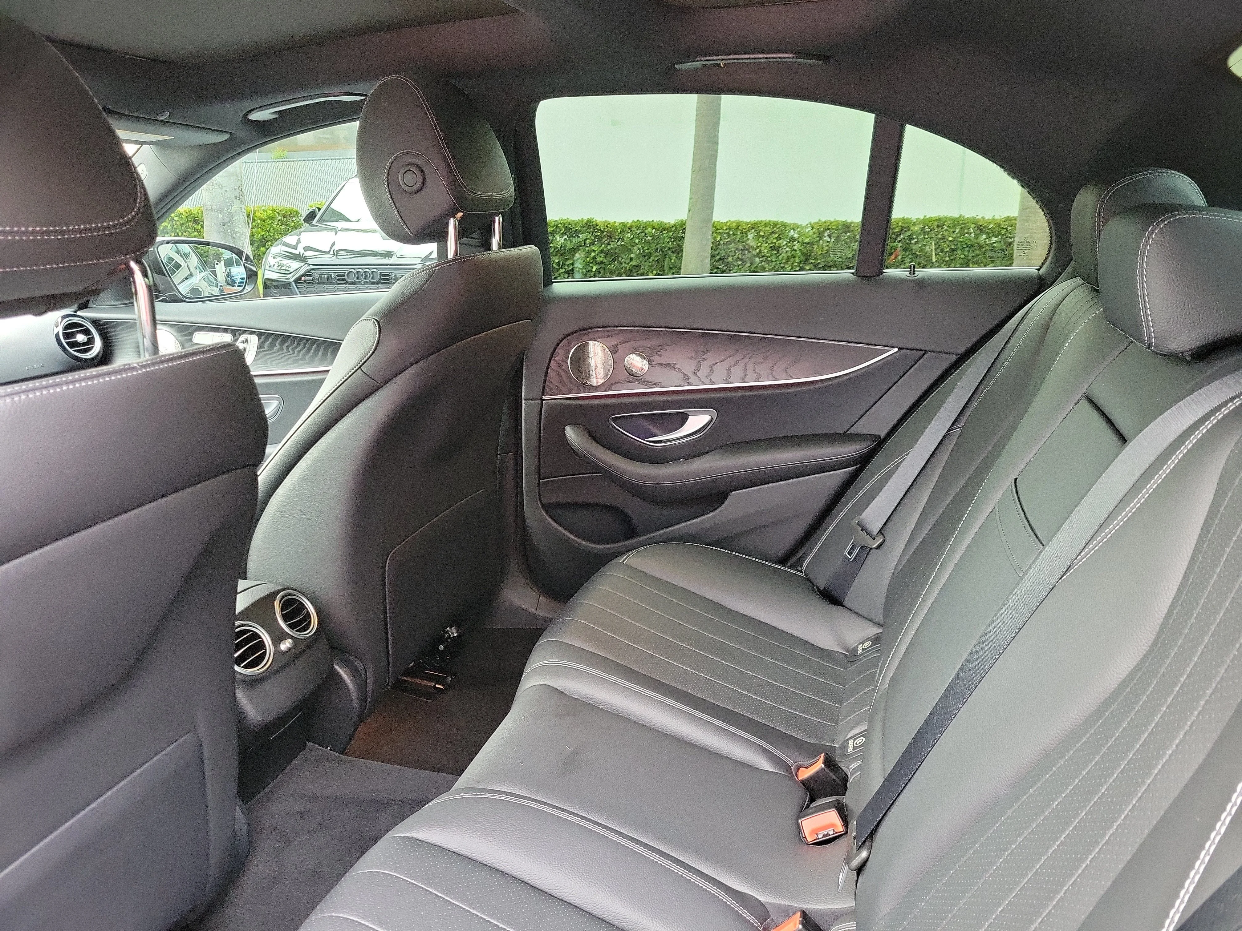 Used 2022 Gray Metallic Mercedes-Benz E 450 image 9