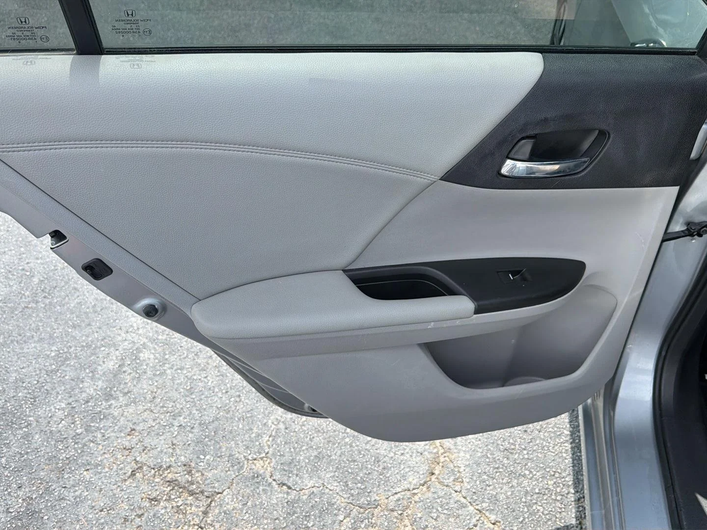 Used 2016 Lunar Silver Metallic Honda EX image 17