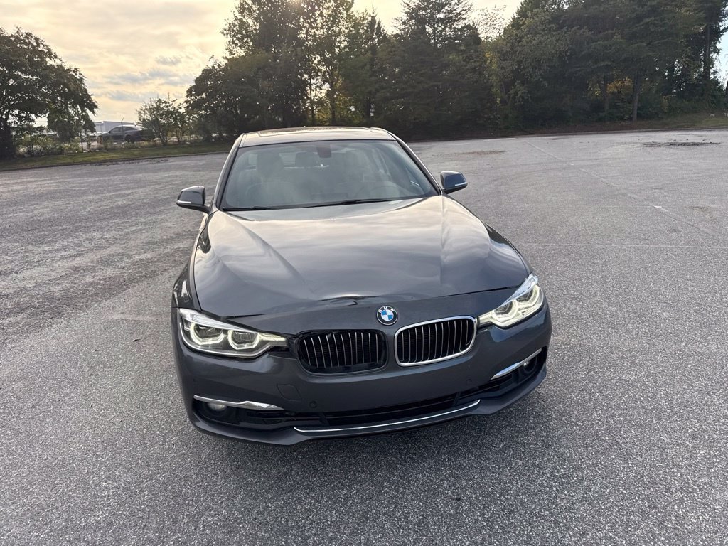 Used 2016 Gray BMW 328i xDrive image 4
