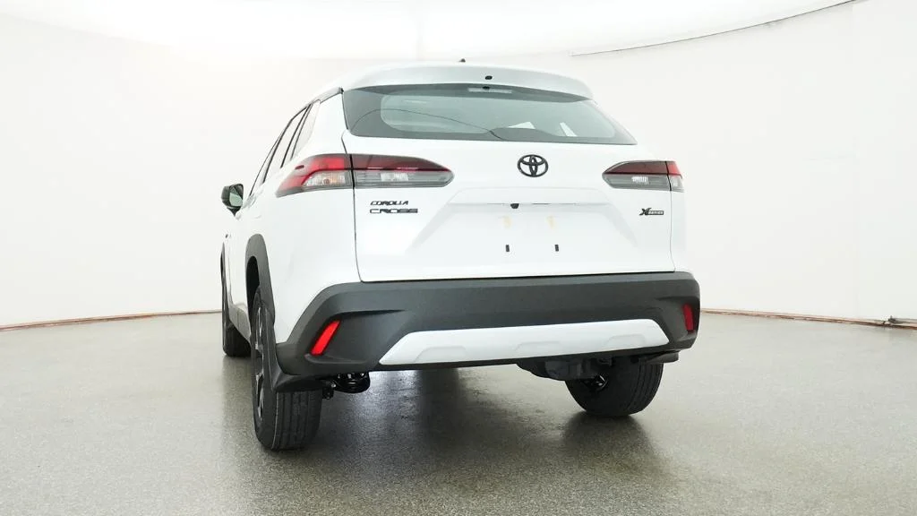 New 2026 Wind Chill Pearl Toyota L image 21
