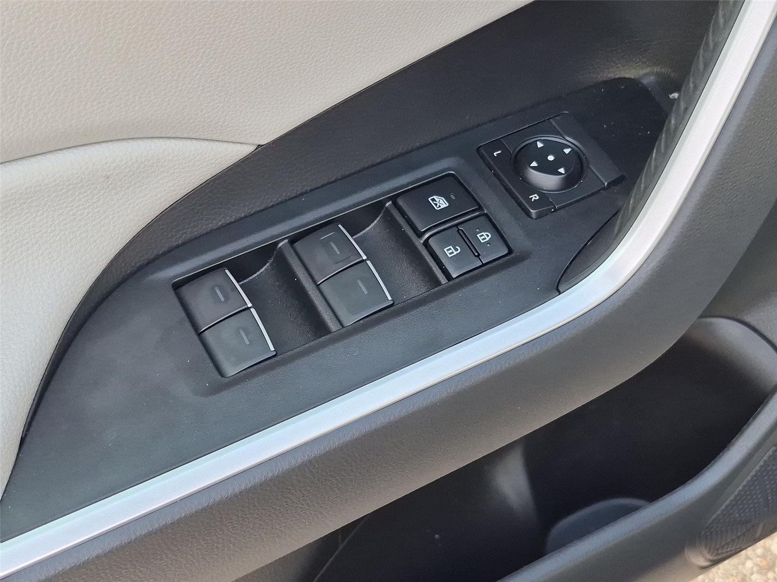 Used 2025 Silver Sky Metallic Toyota XLE Premium image 16