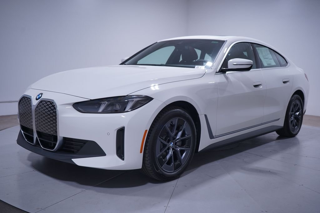 New 2026 Alpine White BMW eDrive40 image 1