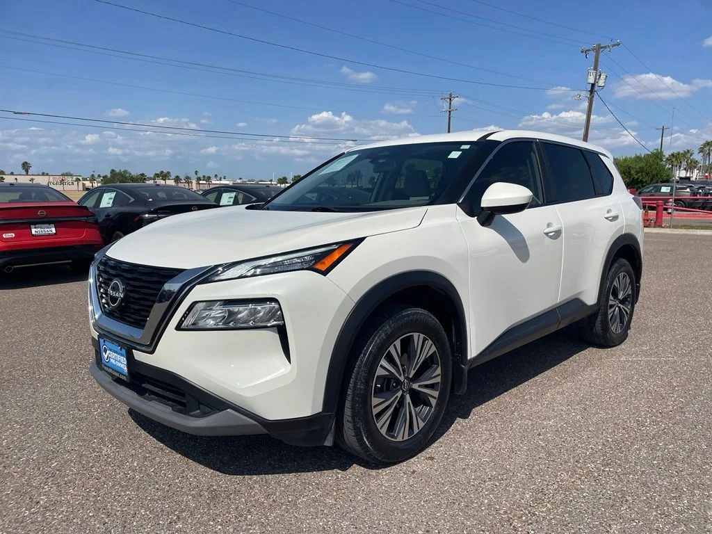 Used 2023 White Nissan SV image 3