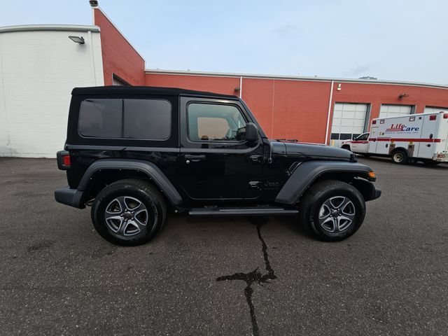 Used 2022 Black Jeep Sport S image 11