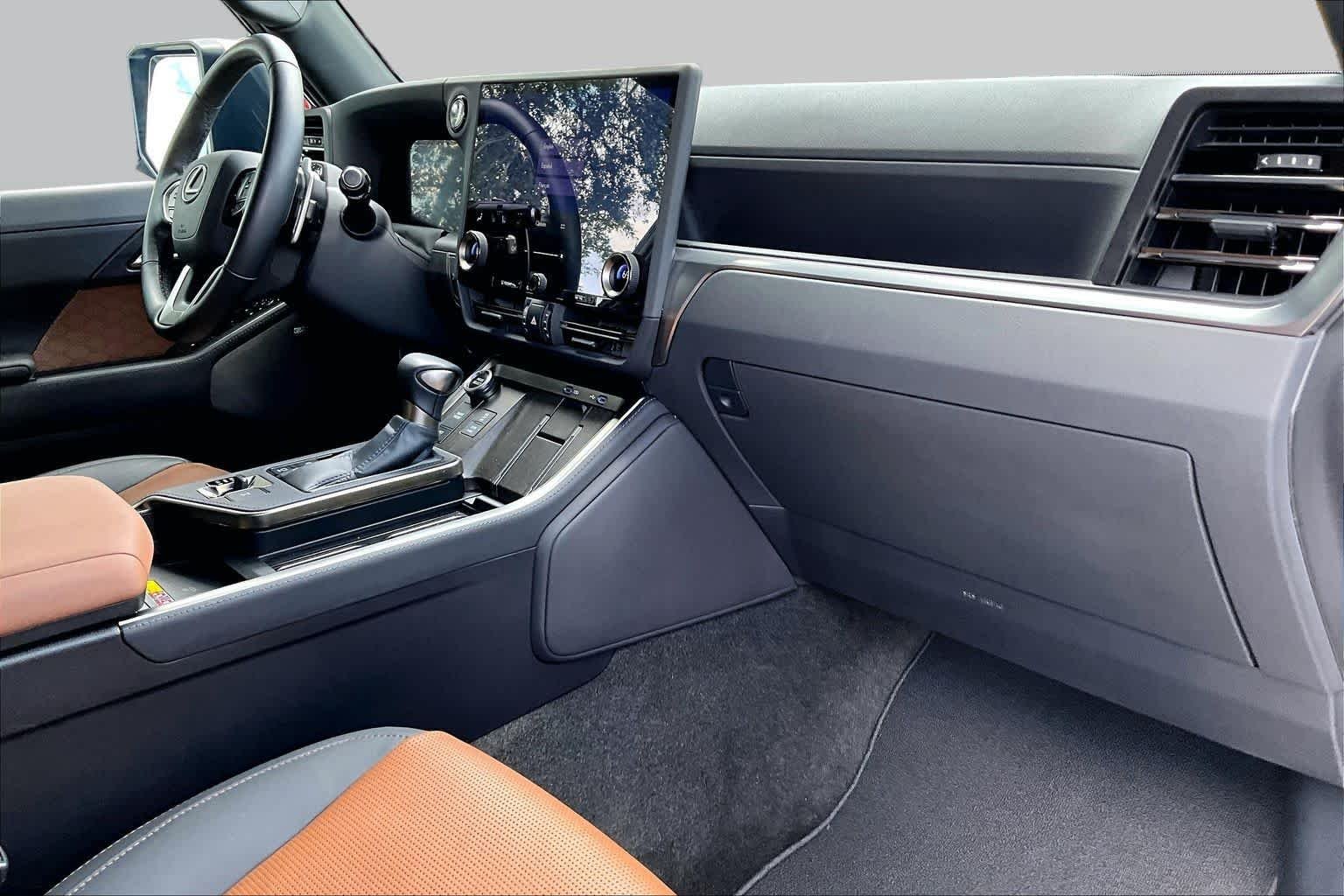Used 2024 Eminent White Pearl Lexus Luxury+ image 19