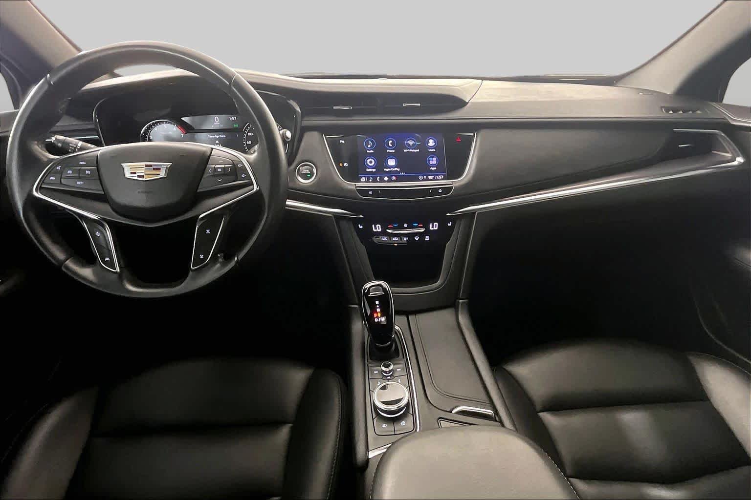 Used 2022 Crystal White Tricoat Cadillac FWD Luxury image 15