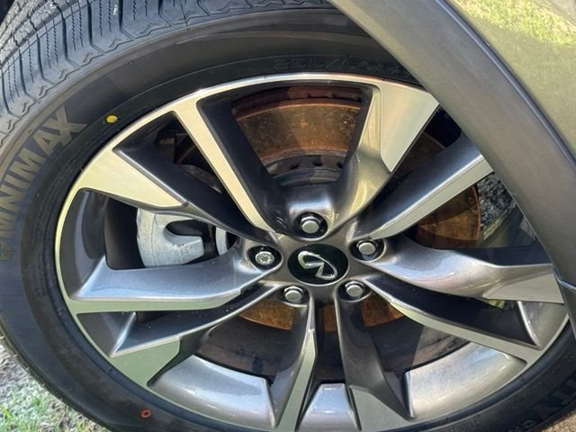 Used 2022 Gray INFINITI LUXE image 9