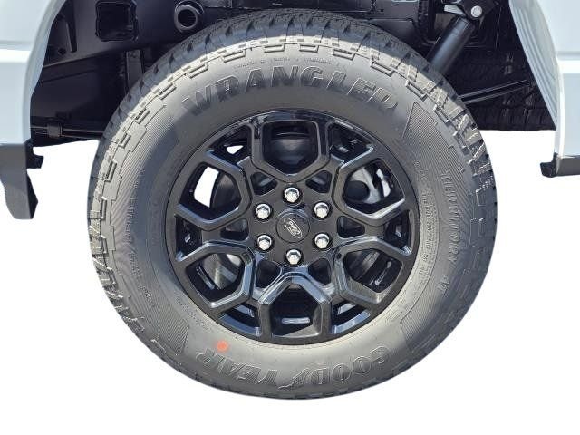 2025 Ford F-150 XLT - Photo 7