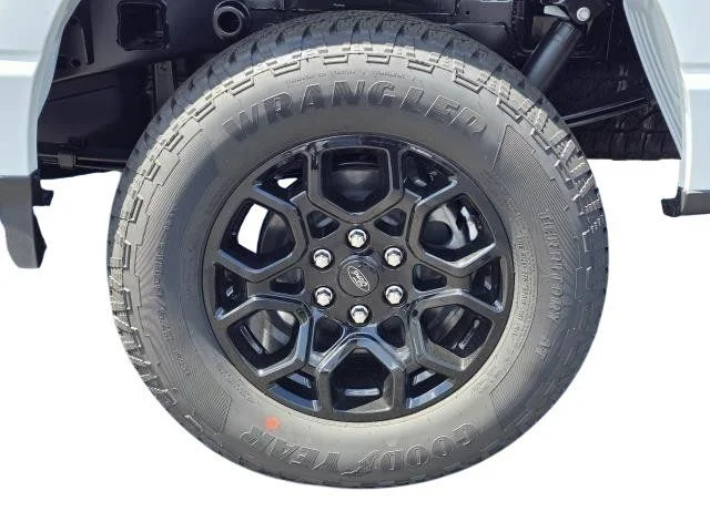 2025 Ford F-150 XLT - Photo 7