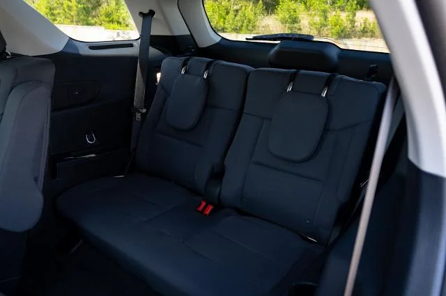 New 2026 Carbonized Gray Metallic Ford Active image 19