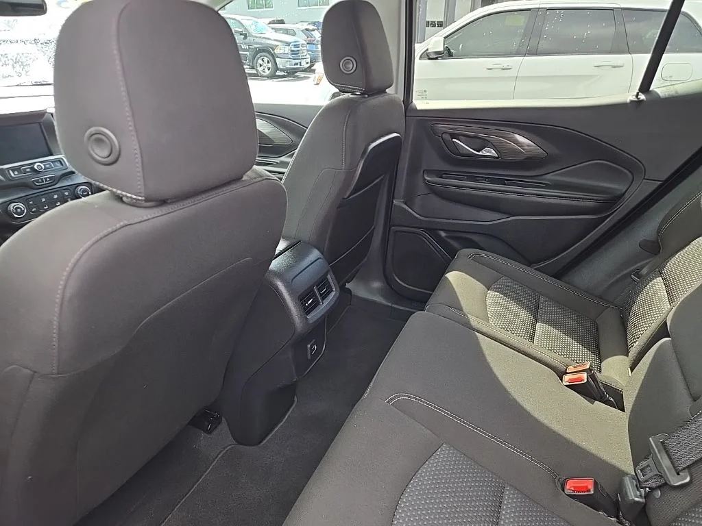 2023 GMC Terrain SLE - Photo 16