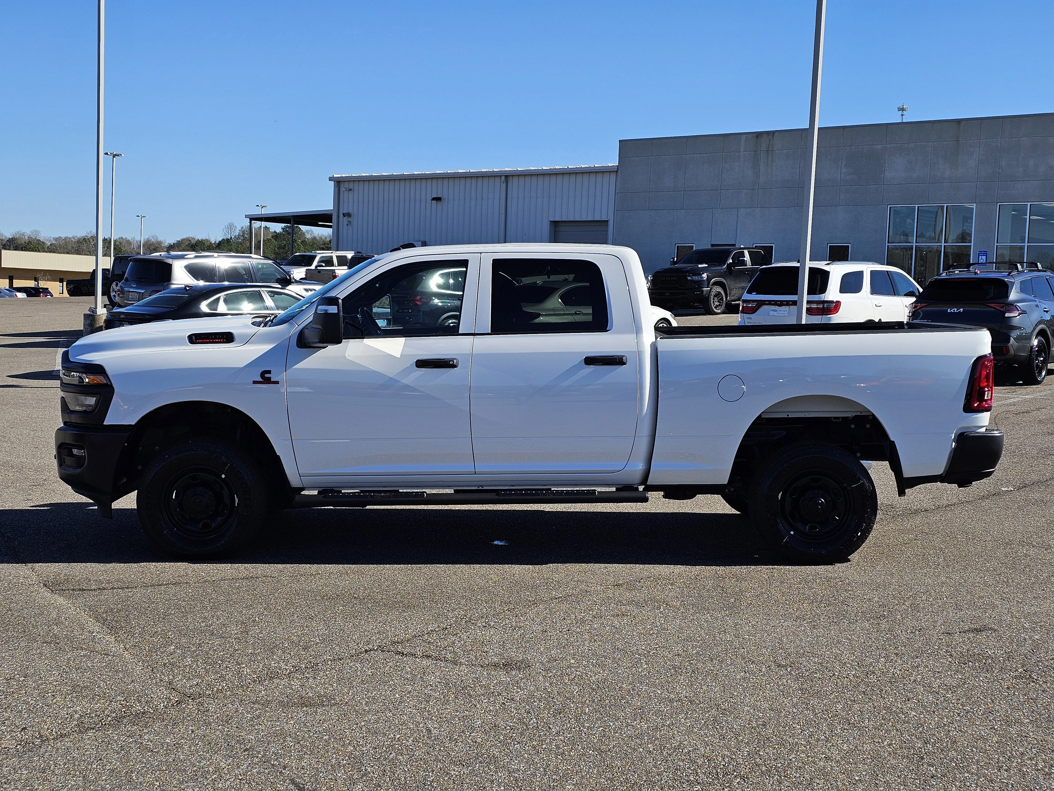 2025 RAM 2500 Tradesman - Photo 13